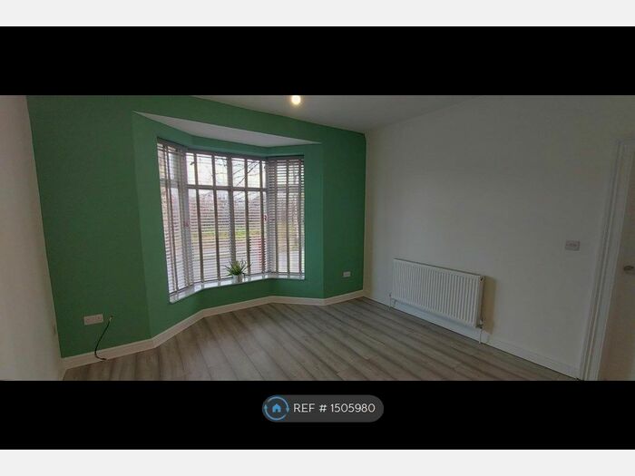 2 Bedroom Flat To Rent In Walsall Road, Cannock, WS11