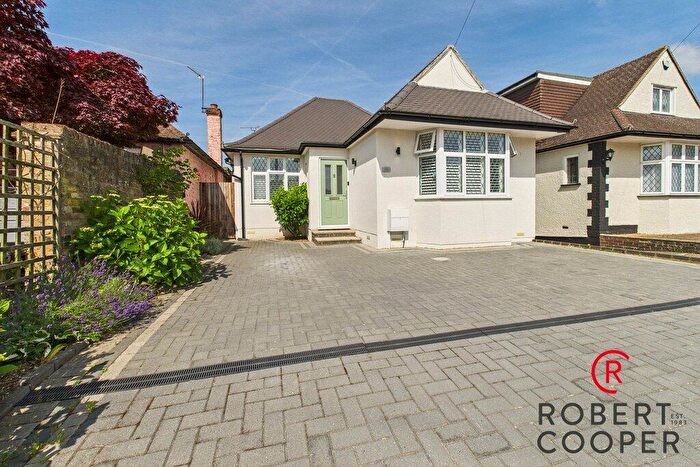 3 Bedroom Bungalow For Sale In Keswick Gardens, Ruislip, HA4