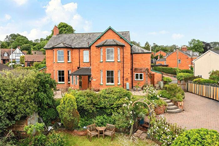 4 Bedroom Detached House For Sale In Canal Hill, Tiverton, EX16