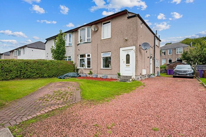 3 Bedroom Flat For Sale In Kingsbridge Drive, Kings Park, Glasgow, G44