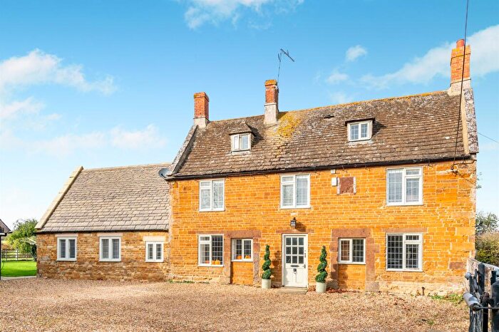 4 Bedroom Character Property For Sale In Main Street, Thorpe By Water, Oakham, LE15