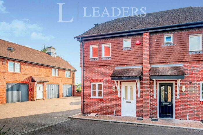 2 Bedroom Semi-Detached House To Rent In Holders Close, Billingshurst, RH14