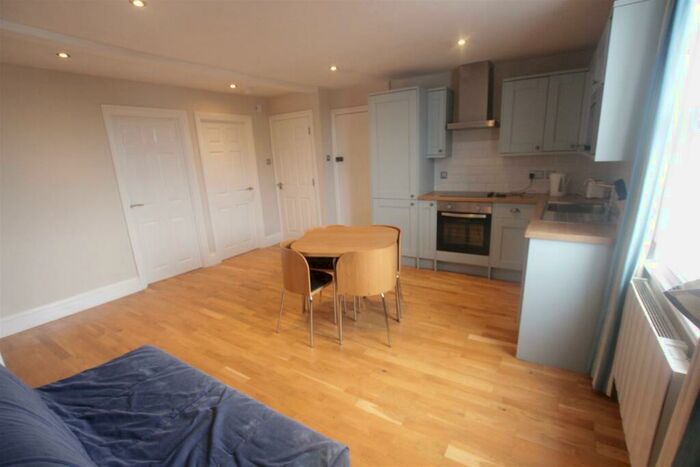2 Bedroom Flat To Rent In Blackstock Road, Finsbury Park, N4