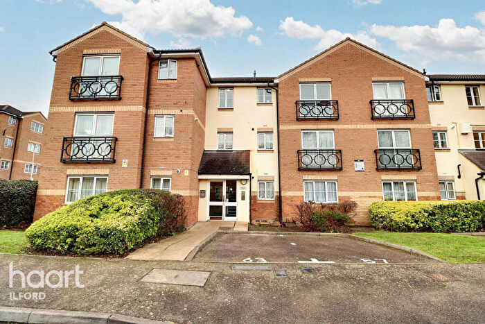 2 Bedroom Flat For Sale In Friars Close, Ilford, IG1