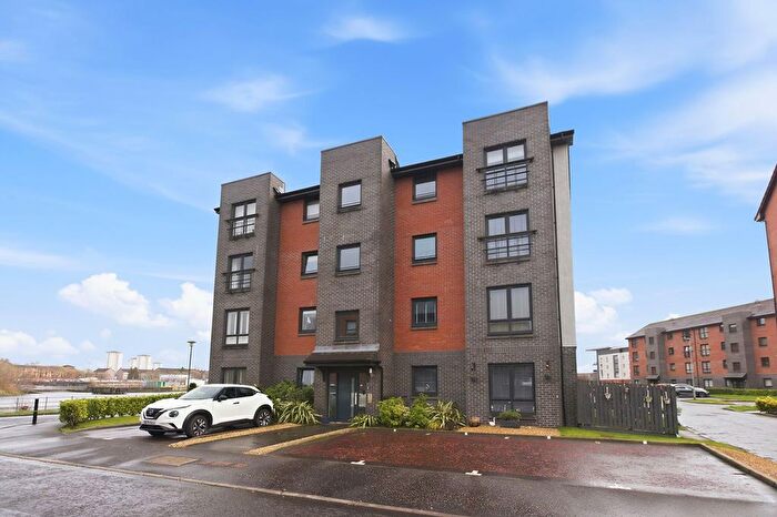 2 Bedroom Flat For Sale In Lapwing Road, Renfrew, PA4