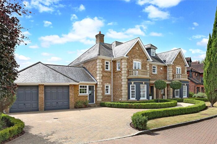 5 Bedroom Detached House For Sale In Ledborough Gate, Beaconsfield, Buckinghamshire, HP9