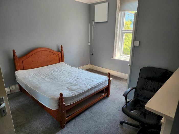 1 Bedroom Flat To Rent In Moorland Road, Bournemouth, BH1