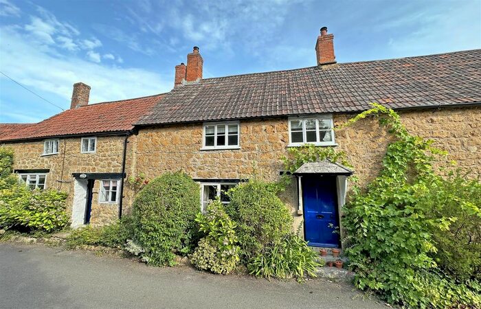 3 Bedroom Property For Sale In Water Street, Barrington, Ilminster, TA19