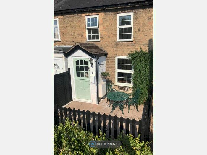 2 Bedroom Terraced House To Rent In Prospect Row, St. Neots, PE19