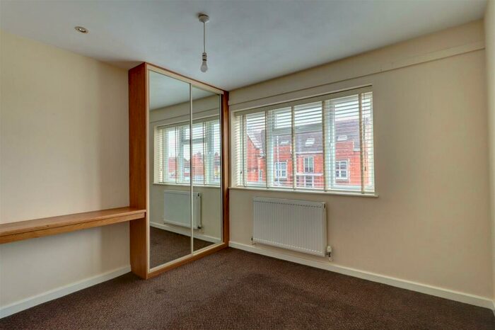 3 Bedroom End Of Terrace House For Sale In Attleborough Road, Nuneaton, CV11