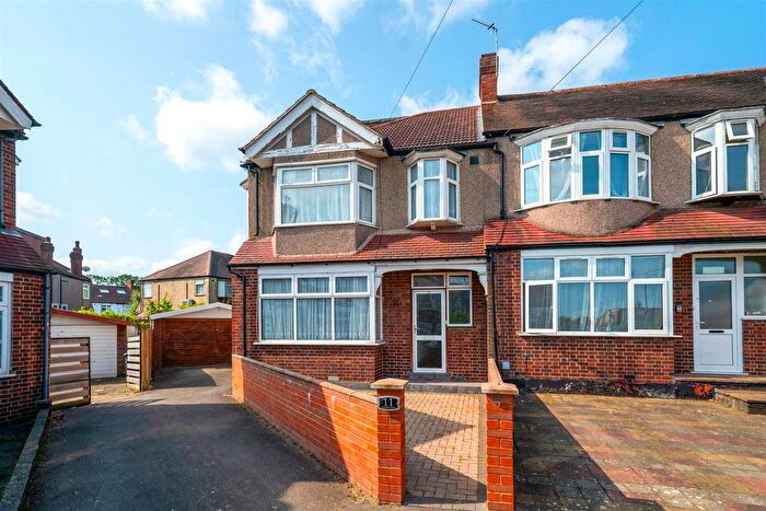 4 Bedroom End Terrace House For Sale In Hillside Close, Morden, SM4