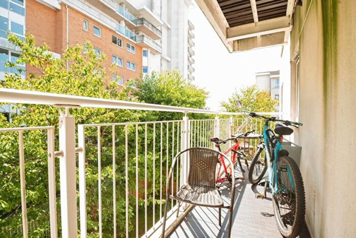 2 Bedroom Flat For Sale In Overstone Court, Dumballs Road, Cardiff Bay, CF10