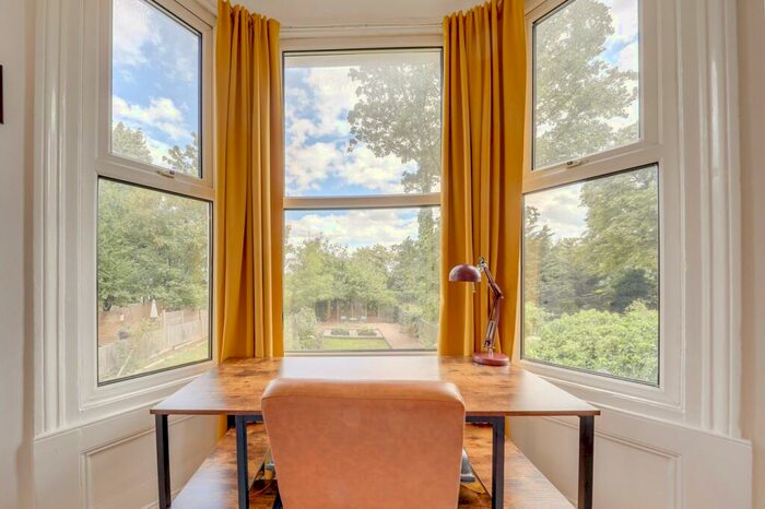 1 Bedroom Flat For Sale In Devonshire Road, Forest Hill, London, SE23