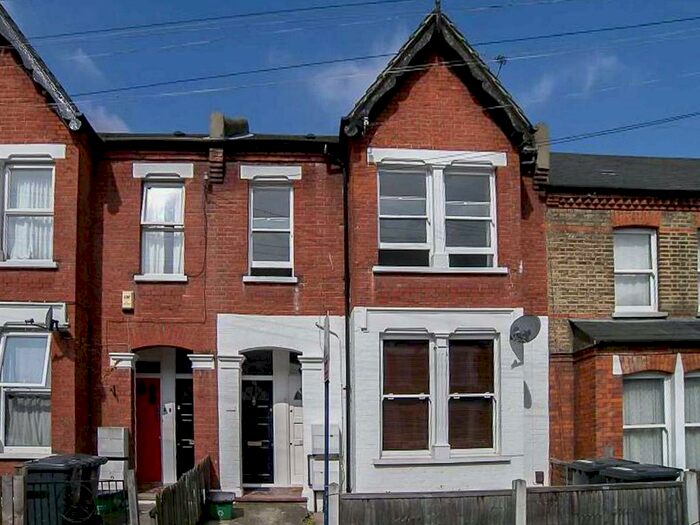 2 Bedroom Flat To Rent In Como Road, Forest Hill, SE23