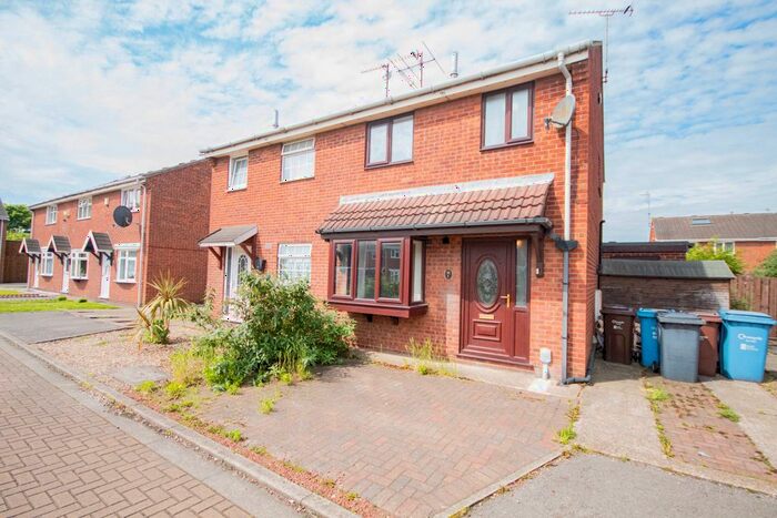 2 Bedroom Semi-Detached House To Rent In Byland Court, Hull, HU9