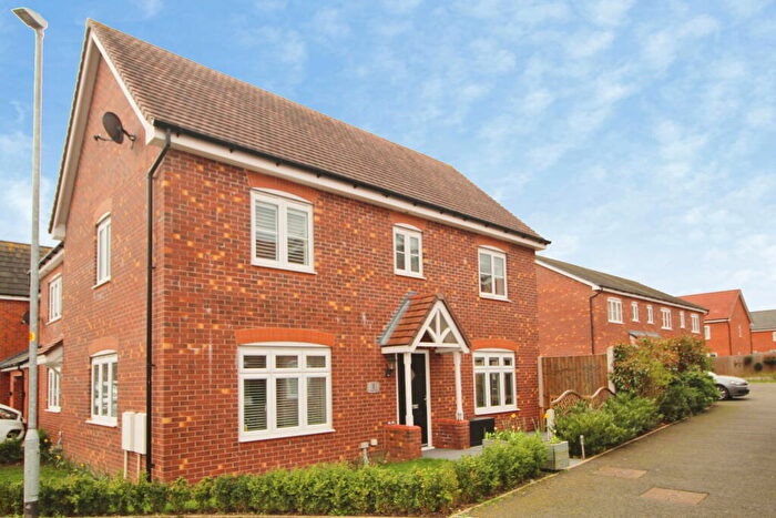 3 Bedroom Semi Detached House For Sale In Warren Place, Silverwoods, Kidderminster, Worcestershire, DY11