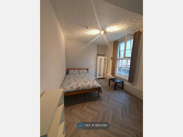 Studio To Rent In Mansfield Road, Nottingham, NG1