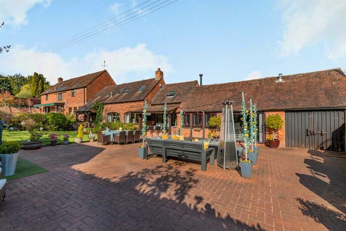 4 Bedroom Barn Conversion For Sale In Woodfield Lane, Ombersley, Droitwich Spa, Worcestershire, WR9