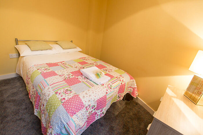 2 Bedroom Apartment To Rent In Apartment Harnall Court, CV1