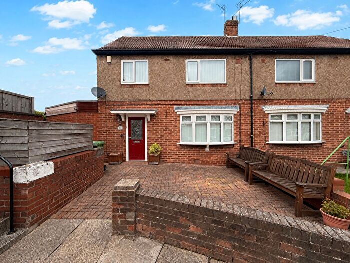 4 Bedroom Semi-Detached House For Sale In Alnwick Square, Sunderland, SR3