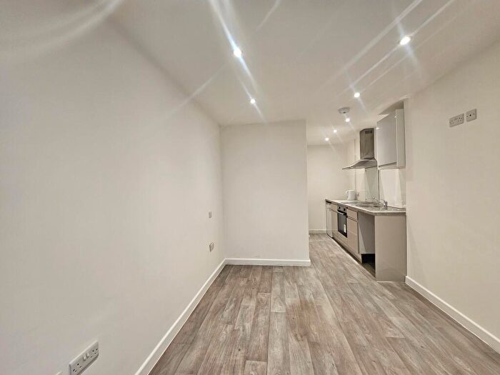 Studio To Rent In Shirley Road, Southampton, SO15