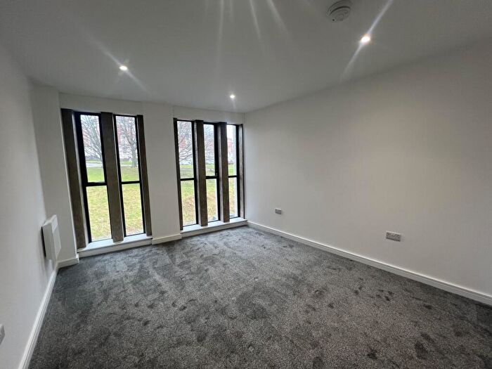 2 Bedroom Apartment To Rent In Knightsbridge Court, West Bars, S40