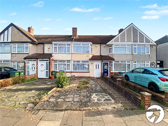 2 Bedroom Terraced House For Sale In Harcourt Avenue, Sidcup, DA15