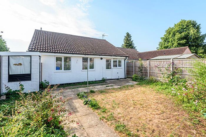 2 Bedroom Detached Bungalow To Rent In Greenwood Homes, Bicester, OX26
