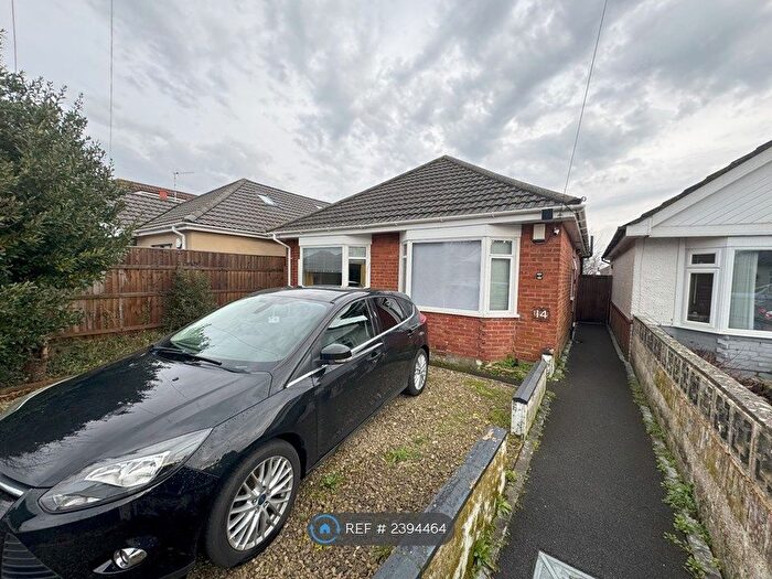 3 Bedroom Bungalow To Rent In Walliscott Road, Bournemouth, BH11