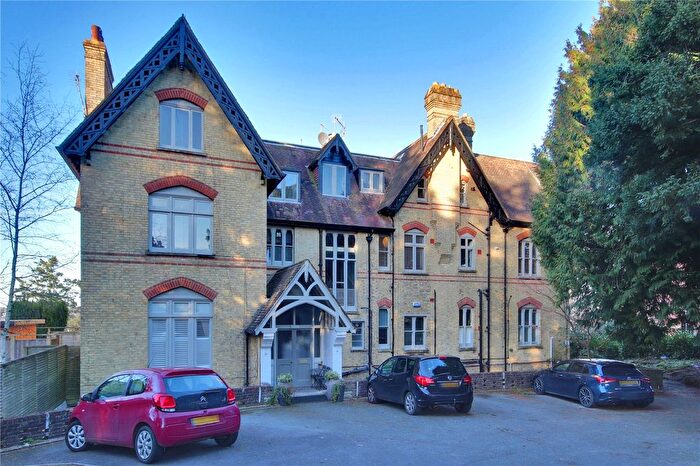 3 Bedroom Flat For Sale In Broadwater Down, Tunbridge Wells, Kent, TN2