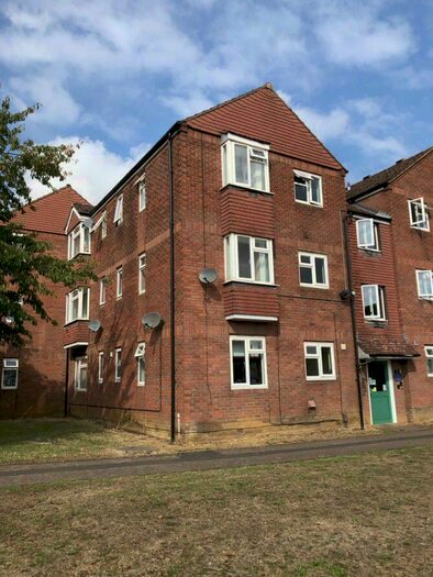 1 Bedroom Flat To Rent In Duck Street, Rushden, Northamptonshire, NN10