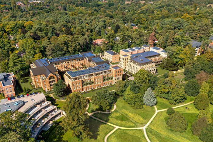 4 Bedroom Penthouse For Sale In Larch Ave, Sunningdale, Ascot, Uk, SL5