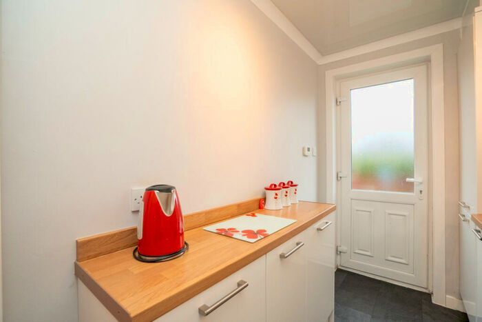 1 Bedroom Flat For Sale In Grantown Gardens, Glenmavis, ML6