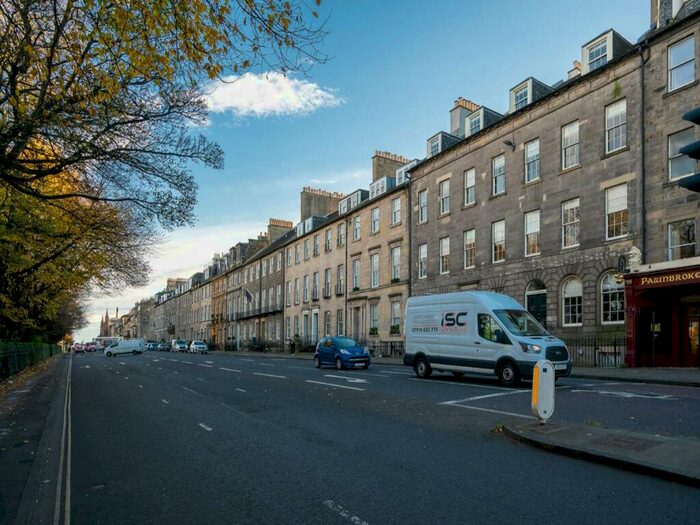 2 Bedroom Flat To Rent In Queen Street, City Centre, Edinburgh, EH2