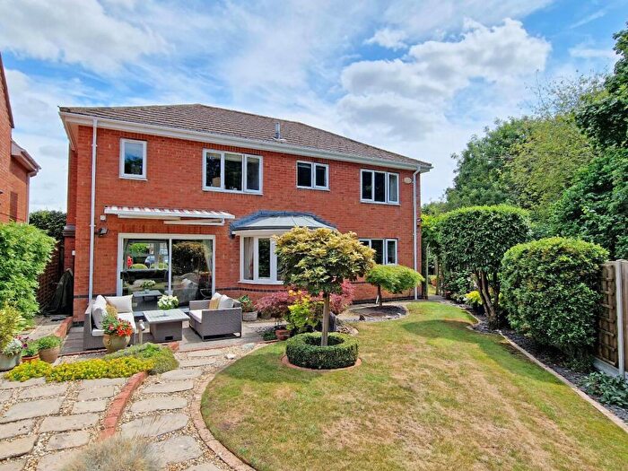 4 Bedroom Detached House For Sale In Primrose Drive, Bicester, OX26