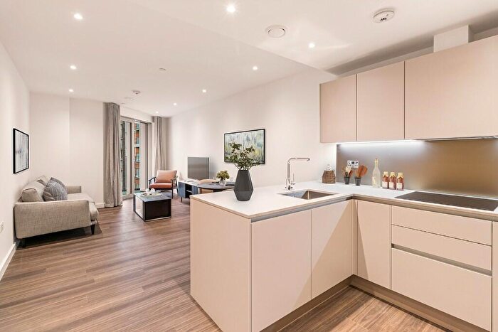 1 Bedroom Apartment To Rent In Nine Elms Lane, London, SW11