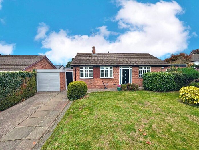 3 Bedroom Bungalow For Sale In Stonebank Drive, Little Neston, Neston, Cheshire, CH64