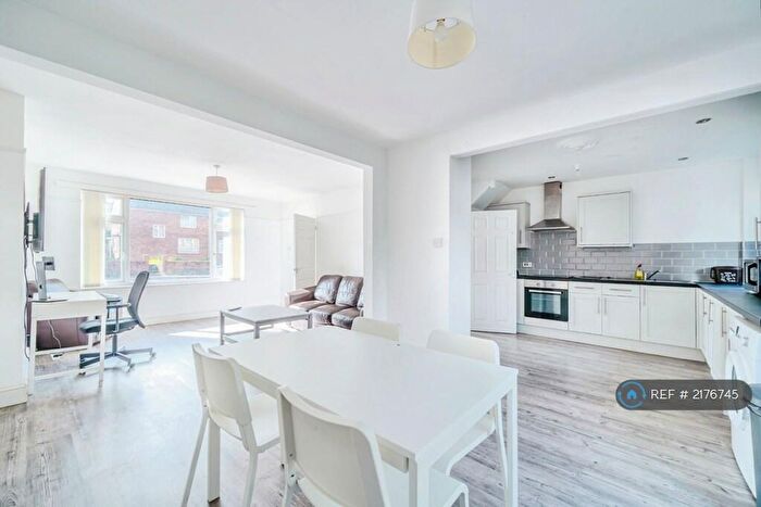 5 Bedroom Terraced House To Rent In Romney Avenue, Bristol, BS7