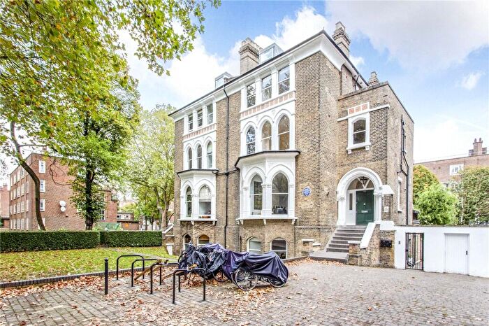 2 Bedroom Apartment For Sale In Highbury New Park, London, N5