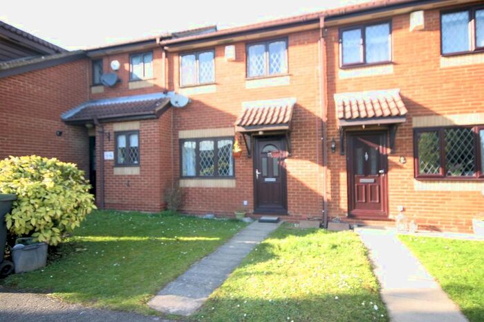 2 Bedroom Terraced House To Rent In Dexter Close, Luton, LU3
