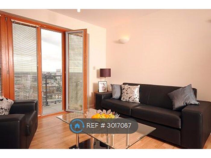 2 Bedroom Flat To Rent In Icon Building, Ilford, IG1