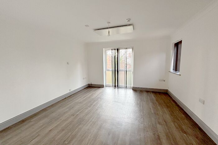 2 Bedroom Flat To Rent In Garstang Road, Preston, Lancashire, PR1