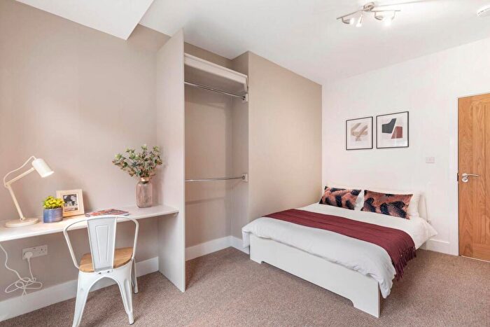 6 Bedroom House To Rent In Delph Lane, Leeds, LS6