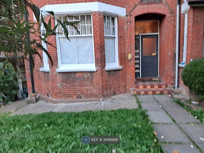 Studio To Rent In Streatham, London, SW16