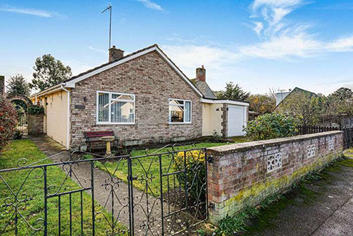 3 Bedroom Bungalow For Sale In Westlands Avenue, Weston On The Green, OX25