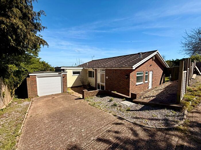 3 Bedroom Detached Bungalow To Rent In Park Avenue, Eastbourne, BN21