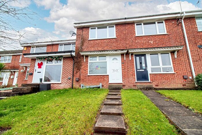 2 Bedroom Terraced House To Rent In Highwood Place, Eckington, S21