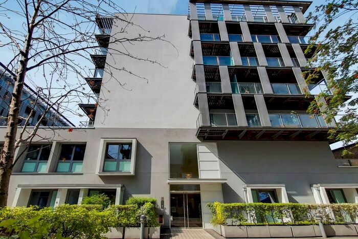 3 Bedroom Flat For Sale In West Carriage House, Woolwich Riverside, London, SE18