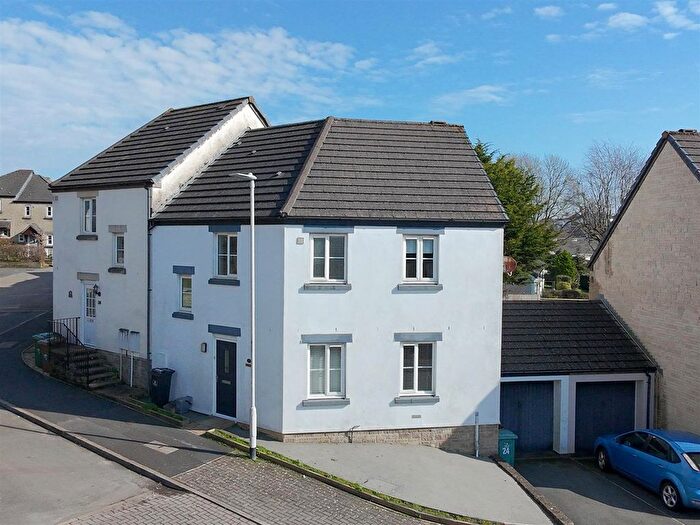 3 Bedroom Semi-Detached House For Sale In Triumphal Crescent, Woodford, Plympton, PL7