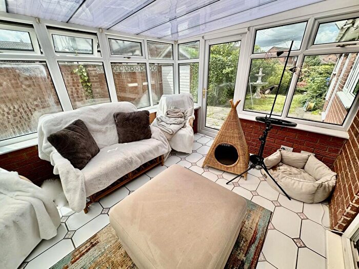 2 Bedroom Detached Bungalow For Sale In Mallard Avenue, Barnby Dun, Doncaster, DN3